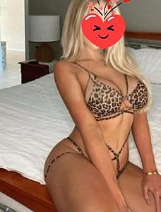 istanbulescortecem-1-228x300 Merhaba Ben Sarışın İstanbul Escort Bayan Ecem Otele Gelirim