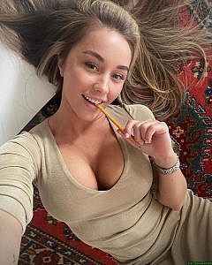 escort-152-2-240x300 Konya Escort Bayan Oral Konusunda Başarılıdır