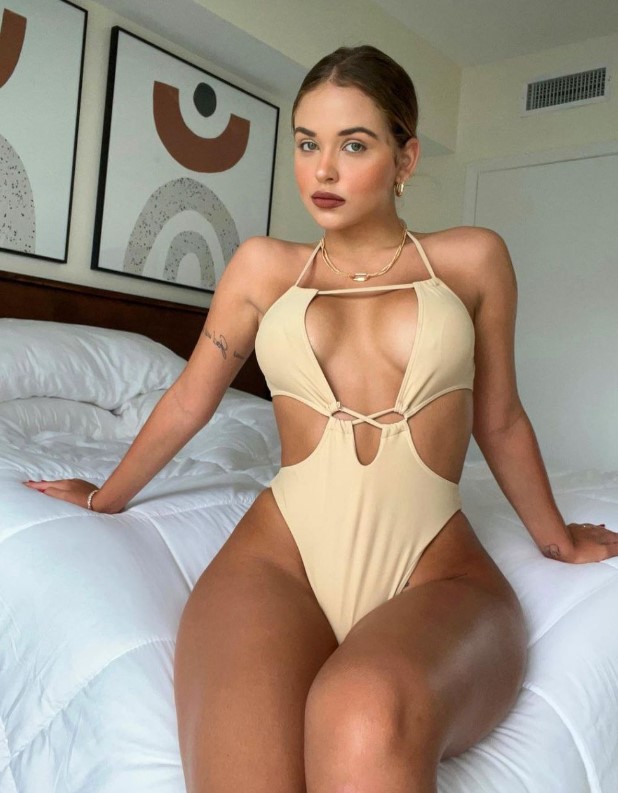 escortnadya-1 Konya Rus Escort Nadya Bakımlı Ve Fit Birisiyim