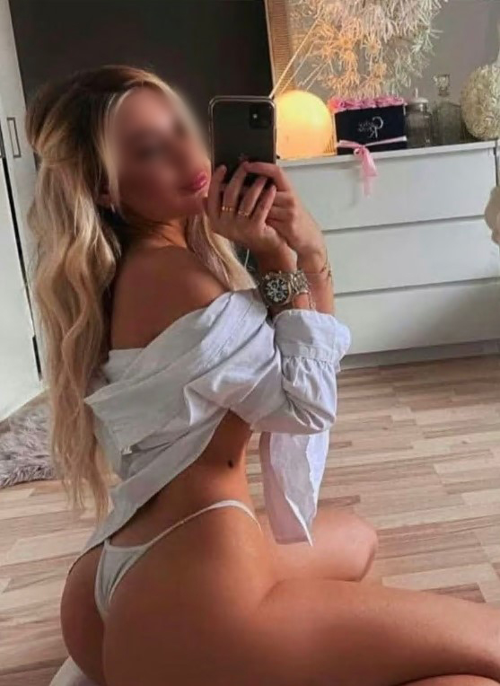 konyaescortdefne-2-1 Konya Escort Defne Bosna'da Kendi Yerim Var